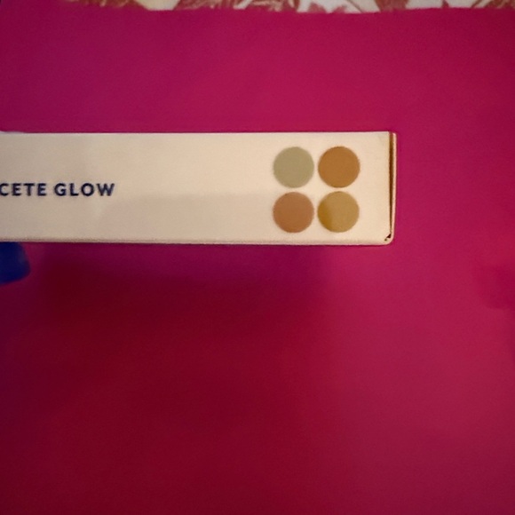 Treslúce Beauty Lucete Glow Highlighter Palette - Blue - Picture 3 of 3